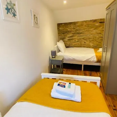 Ferienhaus Spindrift Is A Beautiful Newly Refurbished Three Bedroom Private Family House Located On The Old Harbour And The Coastal Path In The Heart Of Beautiful *